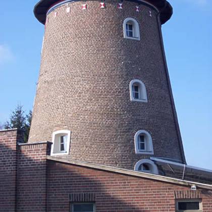 Bild Referenz "Brachter Mühle, 41379 Brüggen - Fassade des Mühlturmes, Fassadensanierung, Innensanierung"