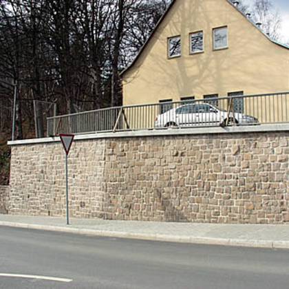 Bild Referenz "Polizeirevier Klingenthal - Sanierung Stützmauer"