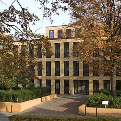 Bild Referenz "Gebäude A 45, Telegraphenberg, 14473 Potsdam - grundlegende Sanierung des Verblendmauerwerksder Fassade"