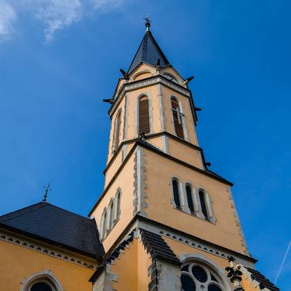 Bild Referenz "Instandsetzung Turm-Dach und Fassade - Ev.-Luth. Kirche Erdmannsdorf"